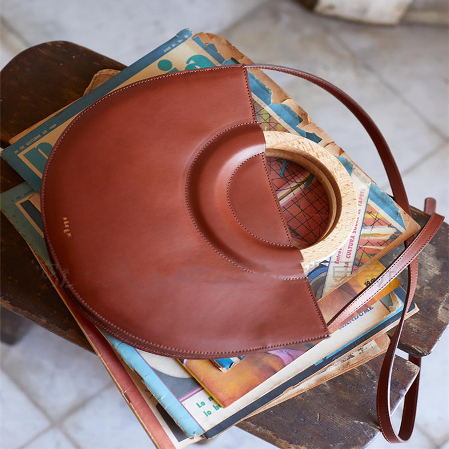 Wooden handle fan bag