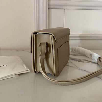 Petit sac carré simple et polyvalent avec boucle en cuir de vache véritable