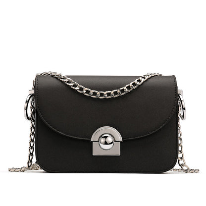 Chain shoulder bag