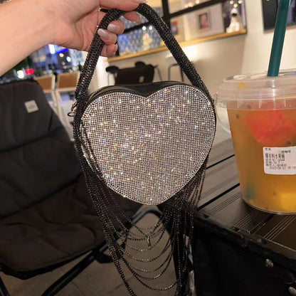 Sac à main avec chaîne et pompon en strass