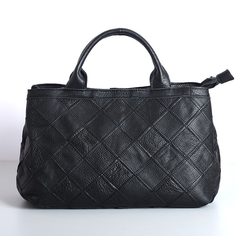 The first layer of leather fashion handbag