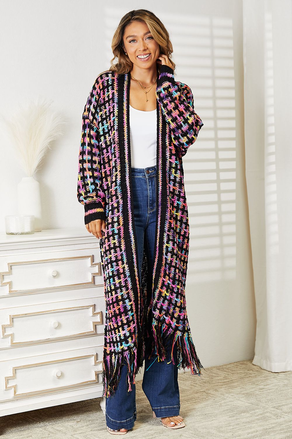 Cardigan multicolore ouvert sur le devant avec ourlet à franges