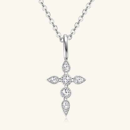 Collier avec pendentif en forme de croix en argent sterling 925 et moissanite