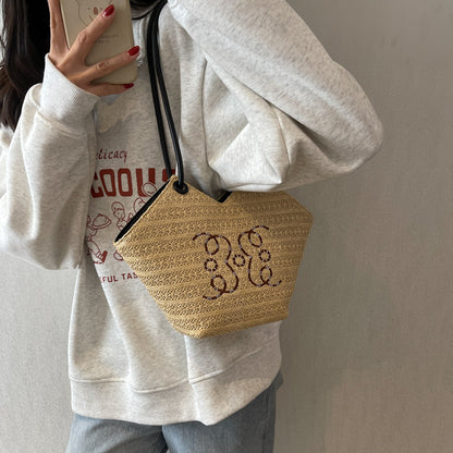 Women's Fashionable Retro Underarm Woven Bag