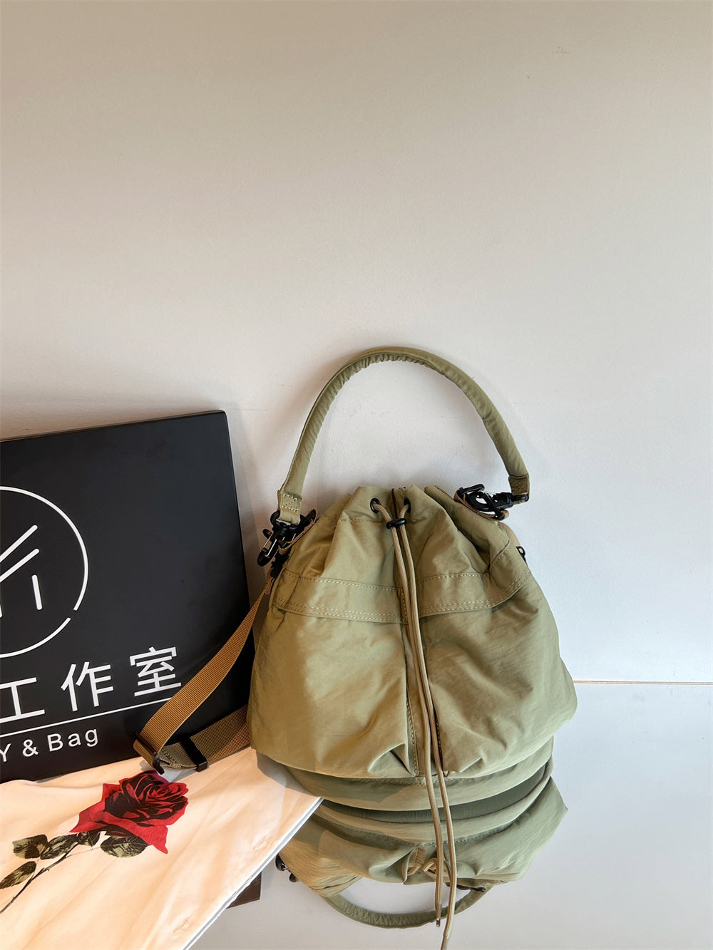 Multi-pocket Lightweight Bucket Bag Canvas Bag