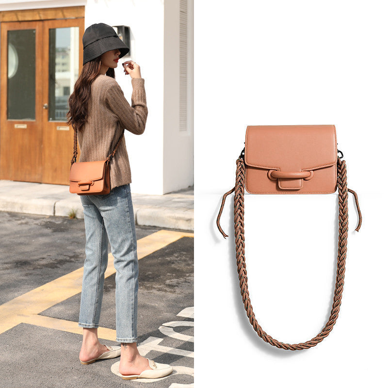 Textured one-shoulder messenger bag