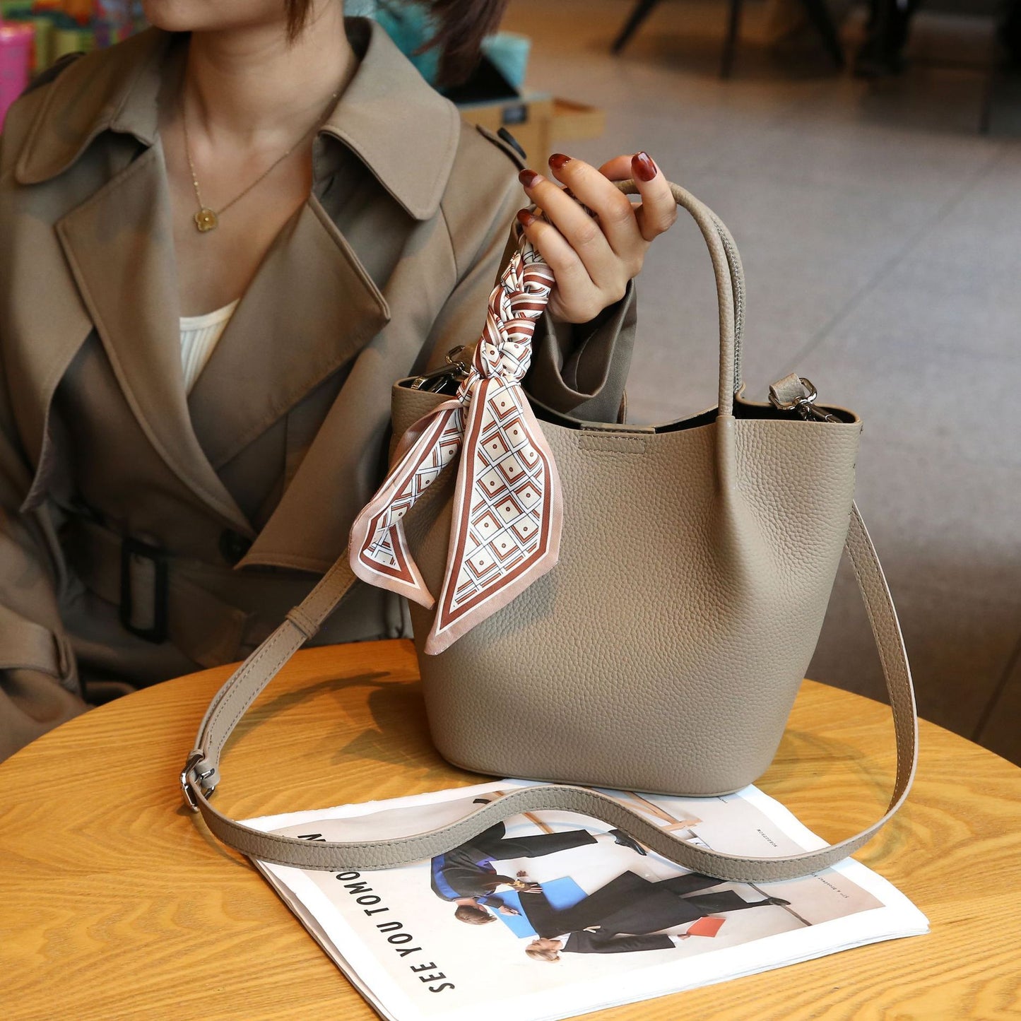 Fashion Top Layer Leather One-shoulder Women's Bag