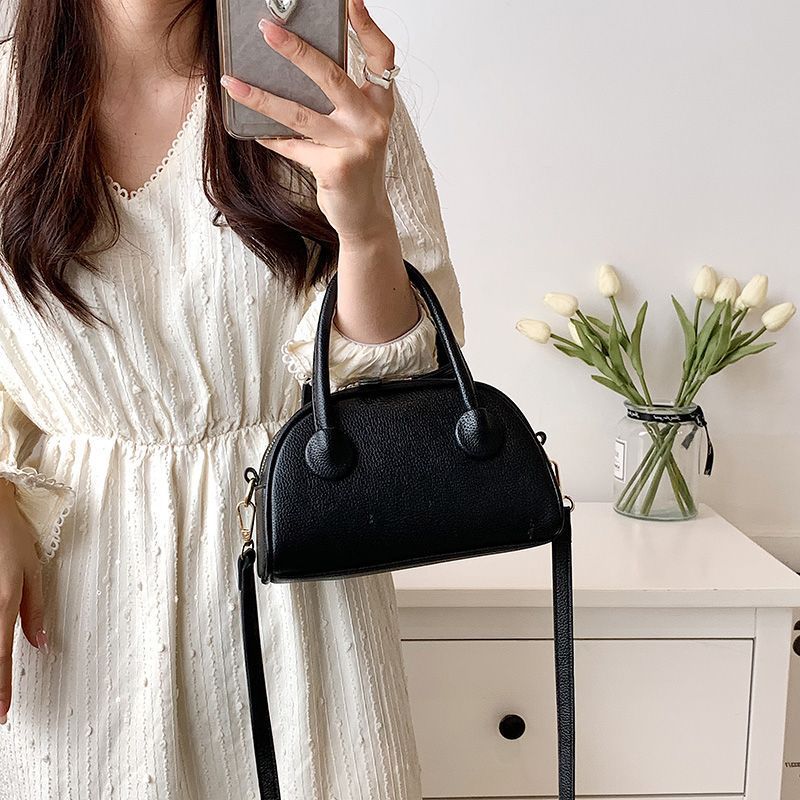 New Trendy Versatile Handheld Shoulder Bag