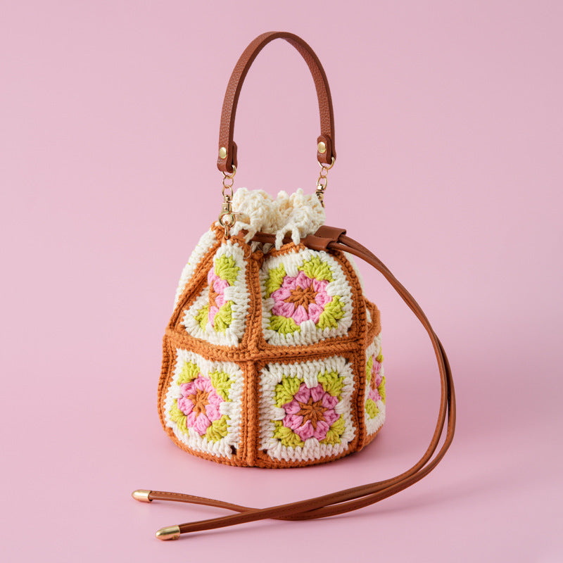 Bolso de mano tejido a crochet con hilo Xuefei y caleidoscopio