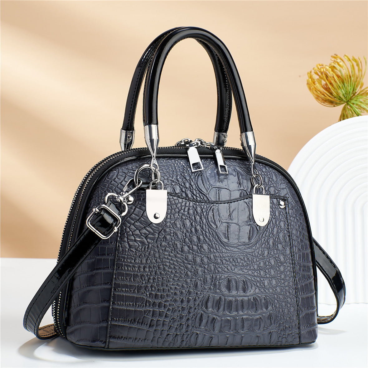 Women's Retro Fashion Elegance Handbag