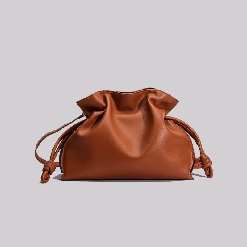 Sac porte-bonheur en cuir de vache plissé tendance pour femme