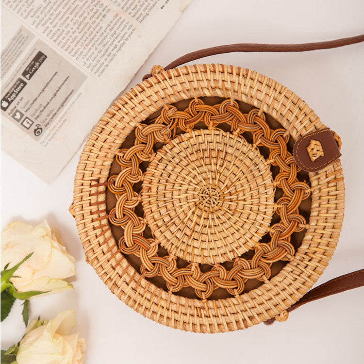 Petit sac rond en paille PU naturel