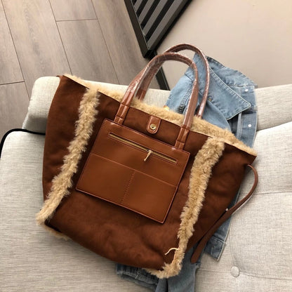 Sac à bandoulière en fourrure d'agneau pour shopping