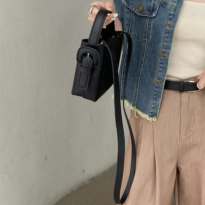 Sac messager à bandoulière en cuir de couleur unie simple et tendance pour femme