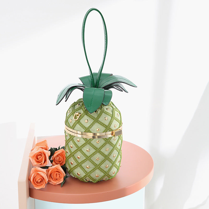 Sac à main avec chaîne en forme d'ananas