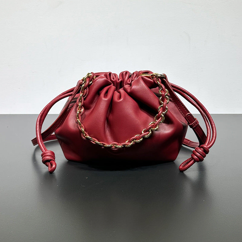 Sac à bandoulière de style chinois pour femme en cuir de vachette avec cordon de serrage et nuages