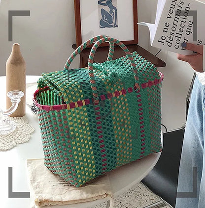 Bolsos de mano informales de mimbre para mujer, bolsos de mano tejidos a rayas de mimbre, bolsos de playa de verano hechos a mano, bolsos grandes tipo cubo 2021