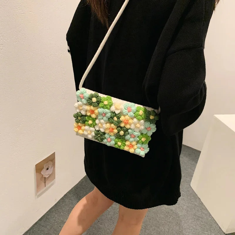 Bolsos de punto de moda Bolso de mano con flores para mujer Nuevo bolso de mensajero de un solo hombro cosido fresco