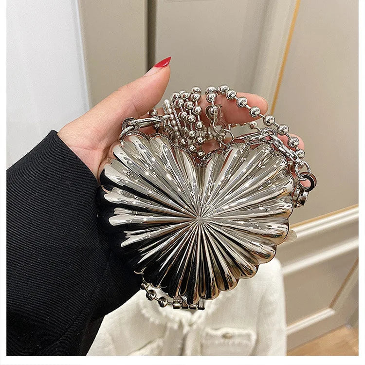 Nuevo y lindo bolso de hombro con forma de corazón de plata con forma de corazón, bolso de mujer con cadena, bolso divertido y versátil, bolsa femenina