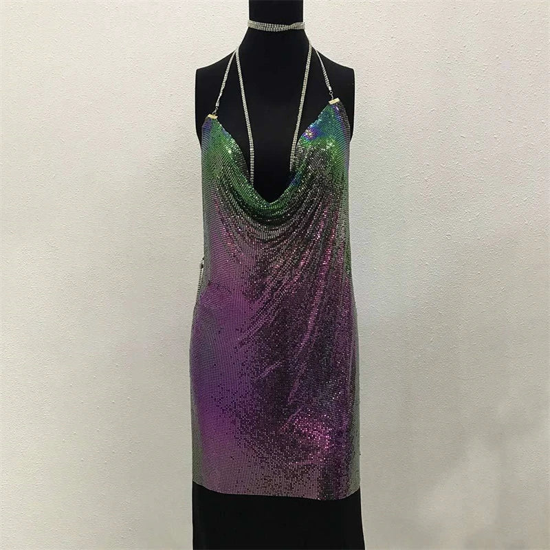 Vestido de mujer con brillantes diamantes de imitación y cadena de metal con cuello halter 2020, nuevo conjunto de 2 piezas para fiesta en discoteca, sin espalda y con abertura en la cadera, venta al por mayor y barato