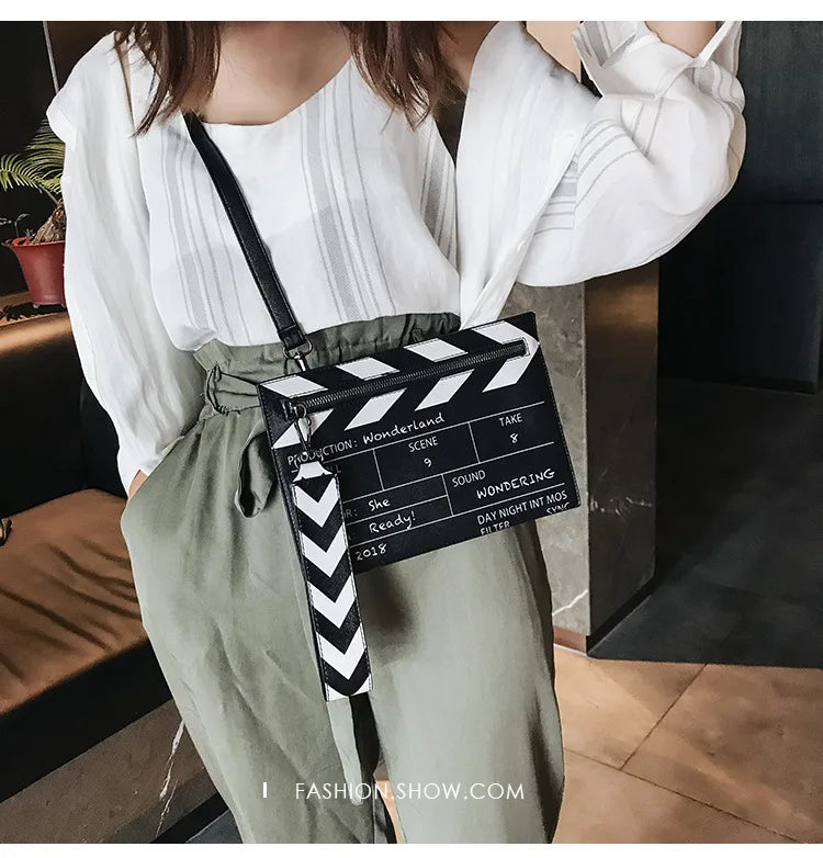 Bolso de hombro con diseño de accesorios de película divertida para mujer, diseño de letras, bolso de mano, lindo bolso bandolera de cuero sintético, bolsos pequeños para mujer