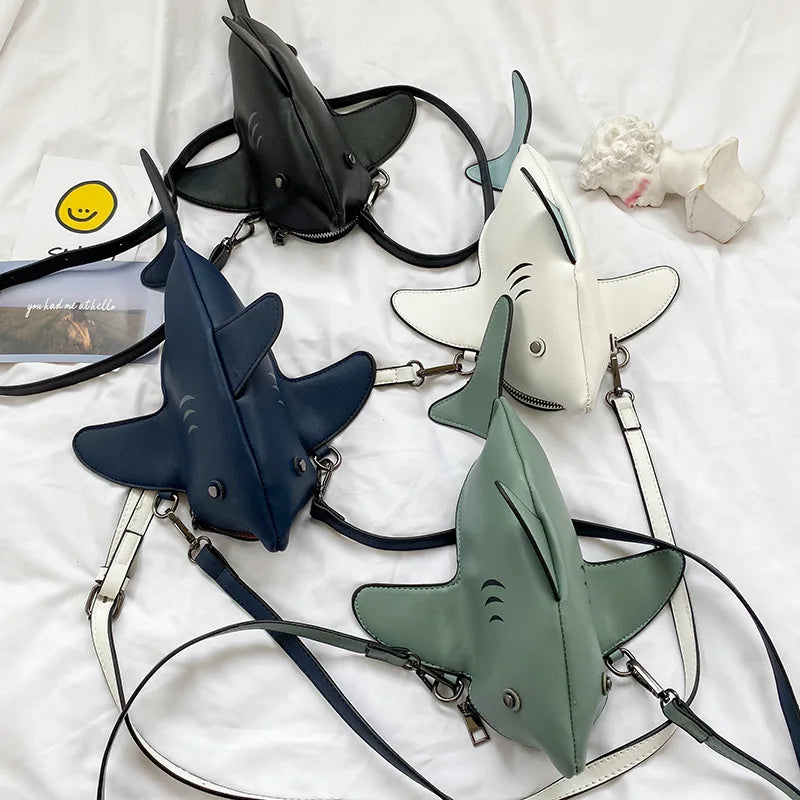 Sac à bandoulière en forme de requin drôle pour femme, sac à main avec chaîne de dessin animé, sac pour téléphone en cuir PU, sacs à bandoulière