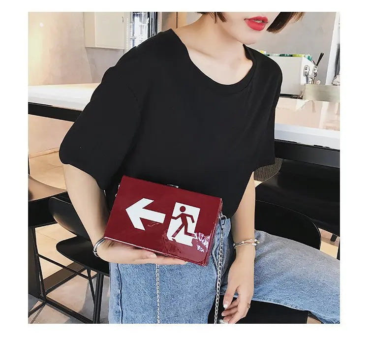 Sac à bandoulière au design amusant avec impression de panneau en cuir PU pour femme, sac à bandoulière avec petite chaîne, sac à main pour téléphone