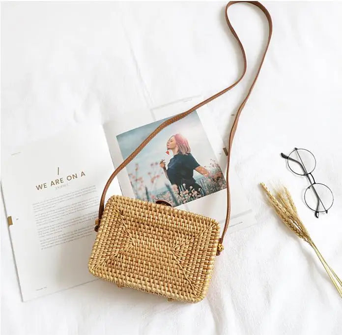 Summer Straw Bags Small Women Rattan Bag Handmade Woven Beach Women's Crossbody Bags Bohemia Hollow Out Handbag Bali Box bols