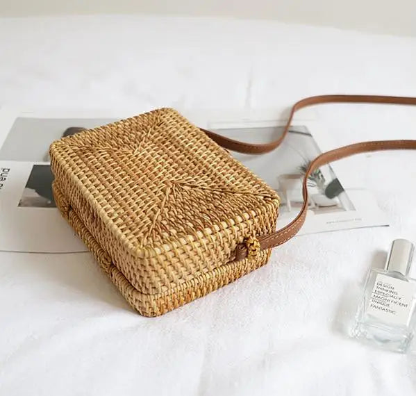 Summer Straw Bags Small Women Rattan Bag Handmade Woven Beach Women's Crossbody Bags Bohemia Hollow Out Handbag Bali Box bols