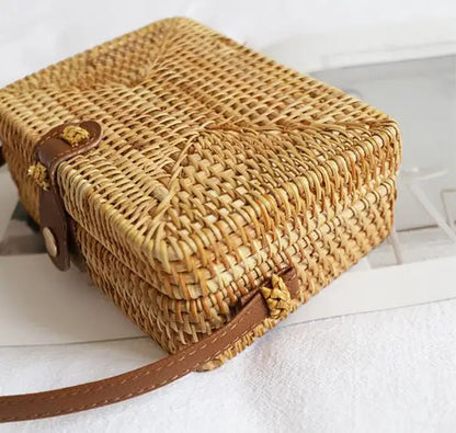 Summer Straw Bags Small Women Rattan Bag Handmade Woven Beach Women's Crossbody Bags Bohemia Hollow Out Handbag Bali Box bols