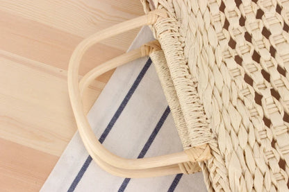 Bolsos de hombro de paja con asa de madera hueca a la moda, bolsos de mimbre tejidos de ratán para mujer, bolsos de playa de verano de gran capacidad, bolsos de viaje