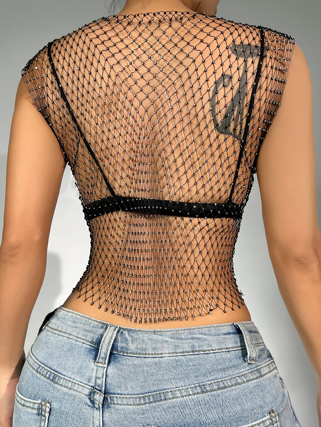 Sexy Women Tops Crystal Diamonds Mesh Rhinestone Tank Top Summer New Beachwear See Through Fishnet Party Crop Top