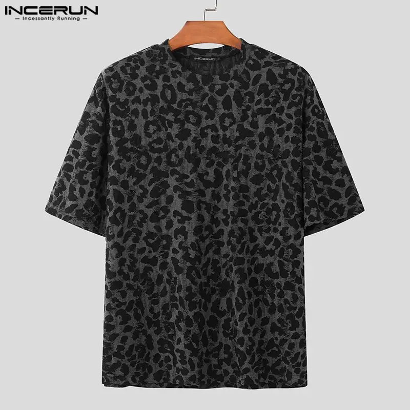 2024 Camiseta para hombre con estampado de leopardo, cuello redondo, manga corta, ropa de moda para hombre, ropa de calle, camisetas sueltas informales de verano, INCERUN