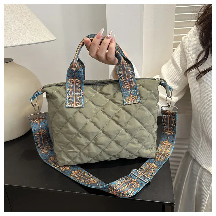 Bolso de mano acolchado informal para mujer, bandolera con correa ancha, bolso de mano tipo shopper Bylon pequeño, cálido para invierno 2024