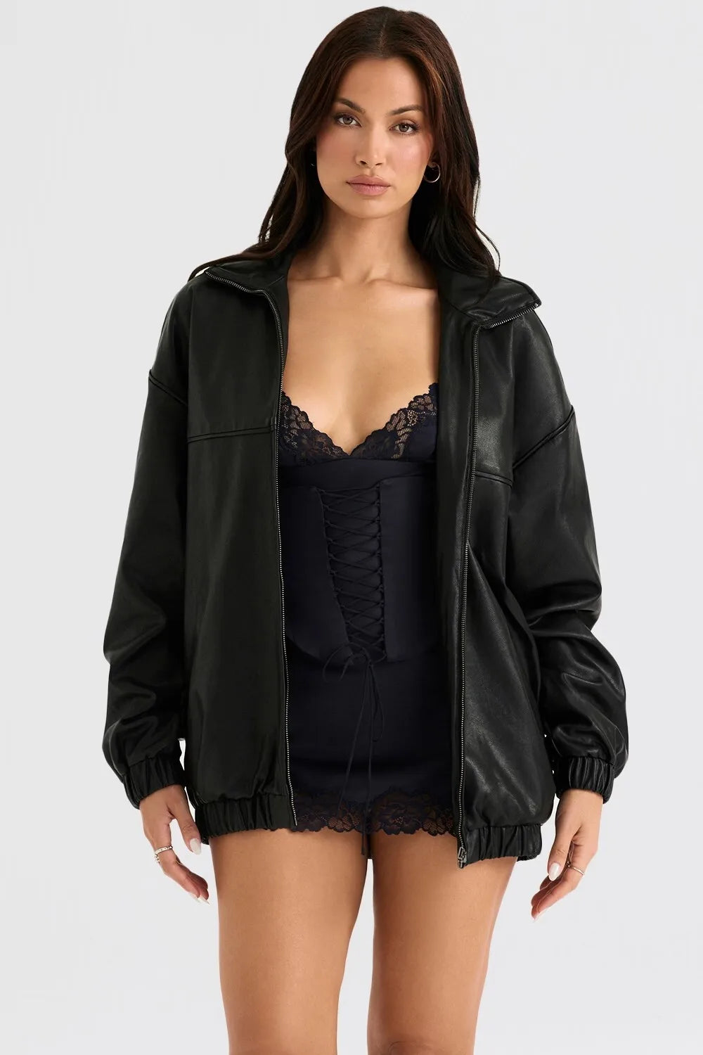 Chaqueta de cuero negra Suninheart, marca de moda retro de otoño, chaqueta de alta gama para chicas picantes de High Street, ropa de invierno para mujeres 2024