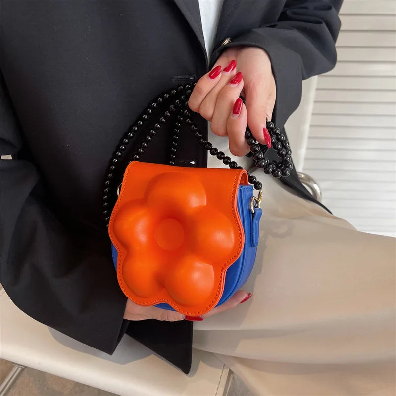 Mini sacs à bandoulière à fleurs pour femmes, sac à chaîne en perles noires, sac à main de luxe en perles et sacs à monnaie