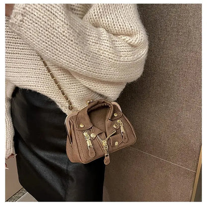 Bolso de hombro pequeño para mujer, bonito bolso cruzado con forma de ropa para niñas, bolso de cadena con remaches a la moda para niñas, bolso de mujer