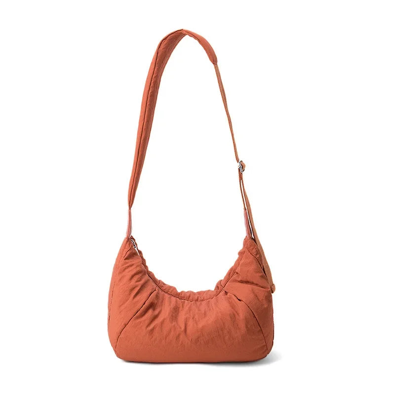 Sacs à bandoulière Hobos décontractés de petite taille pour femmes, sac à bandoulière rembourré en nylon souple, sac messager simple pour téléphone féminin 2024