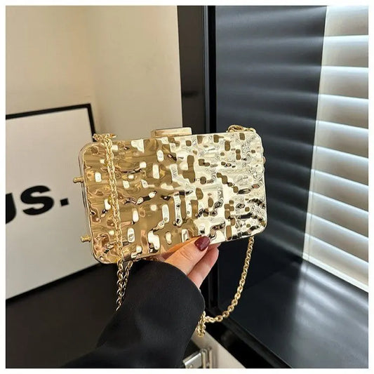 Bolso de cena Arcly para mujer, bolso de hombro con caja de metal, bolso cruzado de un solo hombro con cadena para mujer, bolso para móvil con arrugas