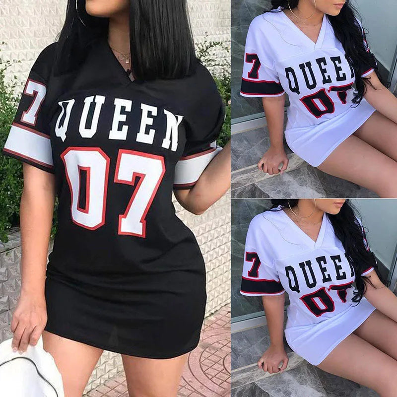 2024 Nouvelle Mode Col en V Reine Lettres Imprimer Robe À Manches Courtes Basket-Ball Style Sportif Sexy Lâche Femme Vêtements Streetwear