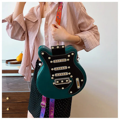 Sac de guitare 2024 Nouveau sac à bandoulière à rivets de mode coréenne Sac à dos populaire pour femmes Instagram