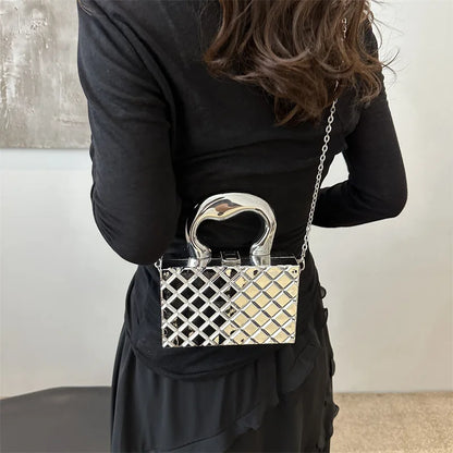 Bolso de mano de acrílico con forma de caja para mujer, nuevo bolso de mano con diseño de diamantes a la moda, pequeño y brillante, con cadena y fragancia, bolso de noche para mujer