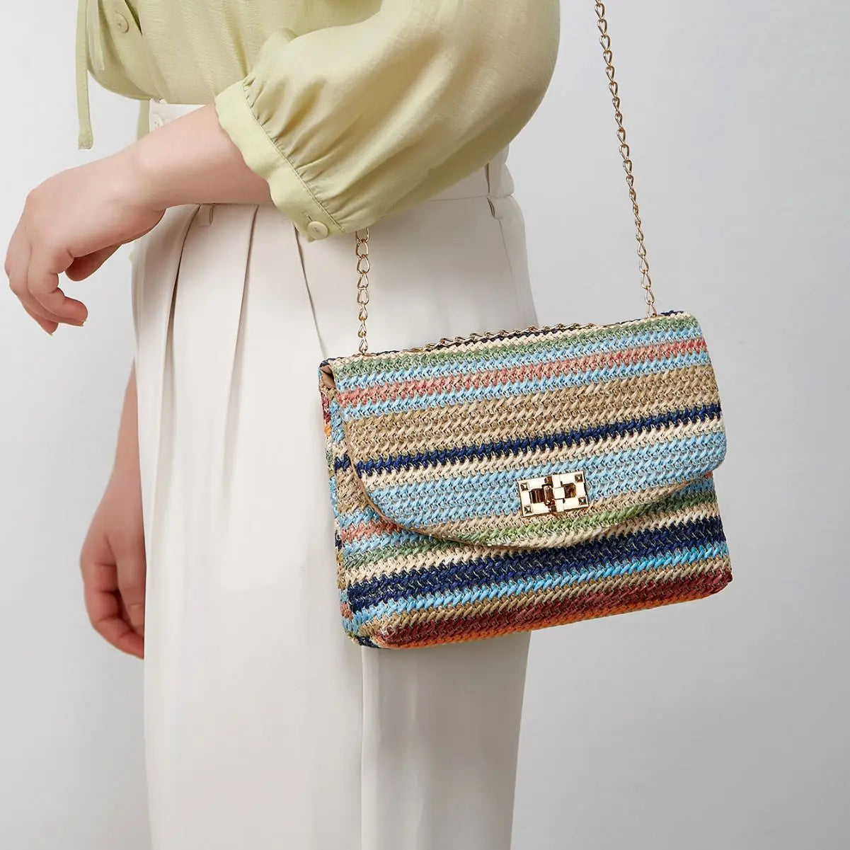 Sac à bandoulière tendance pour femme 2024, sac tissé en herbe pour femme, boucle de verrouillage fermée, petit sac carré simple, sacs à main et sacs à main décontractés