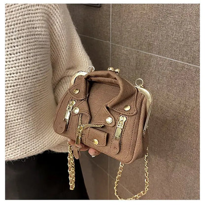 Bolso de hombro pequeño para mujer, bonito bolso cruzado con forma de ropa para niñas, bolso de cadena con remaches a la moda para niñas, bolso de mujer