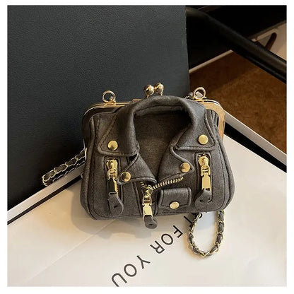 Bolso de hombro pequeño para mujer, bonito bolso cruzado con forma de ropa para niñas, bolso de cadena con remaches a la moda para niñas, bolso de mujer