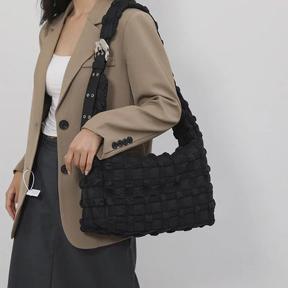 Bolso de hombro informal de nailon fruncido con relleno acolchado para mujer, bolso cruzado de algodón con forma de almohada 2024