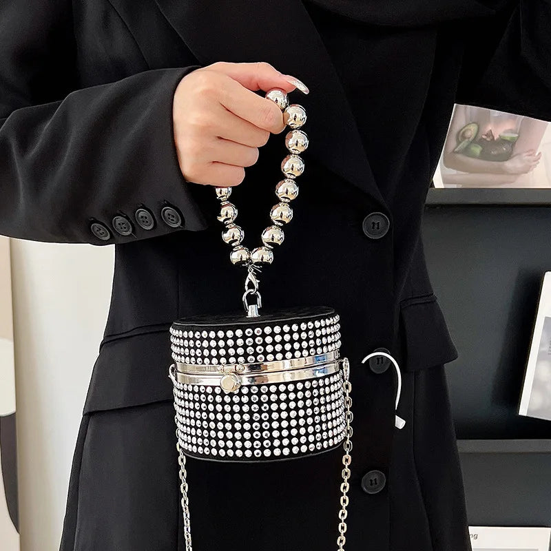 Sac de soirée tendance pour femme, pochette circulaire à rivets noirs et argentés, sac messager à chaîne pour femme, sac à bandoulière tendance en diamant