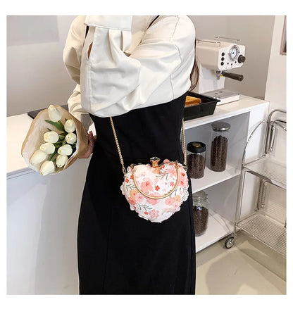 High-quality texture summer ladies lace handbag 2022 new fashion chain wild flowers love one-shoulder messenger bag