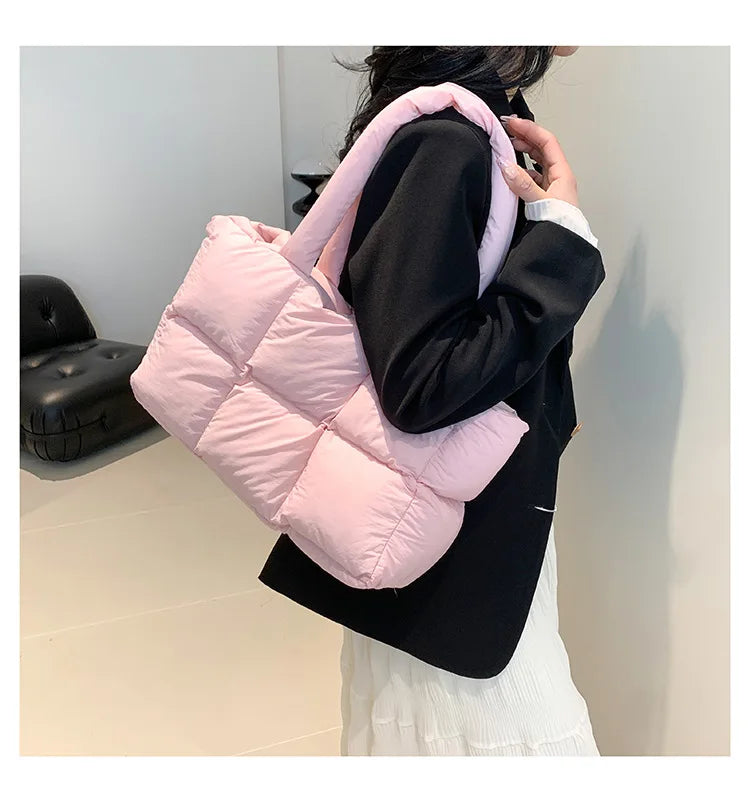 Fashion Large Capacity Padded Women Shoulder Bag Designer Quilted Lady Handbag Casual Nylon Soft Puffer Bag Big Tote Purse 2024