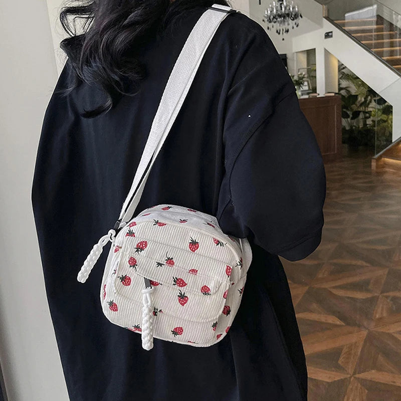 Sacs à bandoulière à motif de fraises Harajuku pour femmes, sac à bandoulière en velours côtelé vintage, mignon et décontracté, petits sacs à main pour téléphone 2024